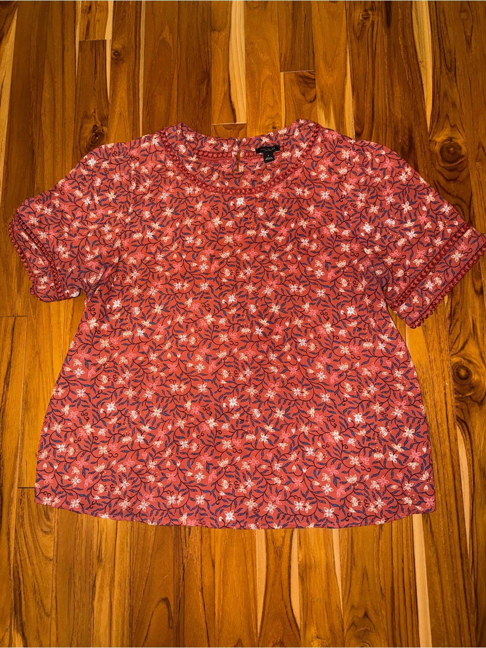 Ann Taylor Factory Coral Floral Short Sleeve Blouse